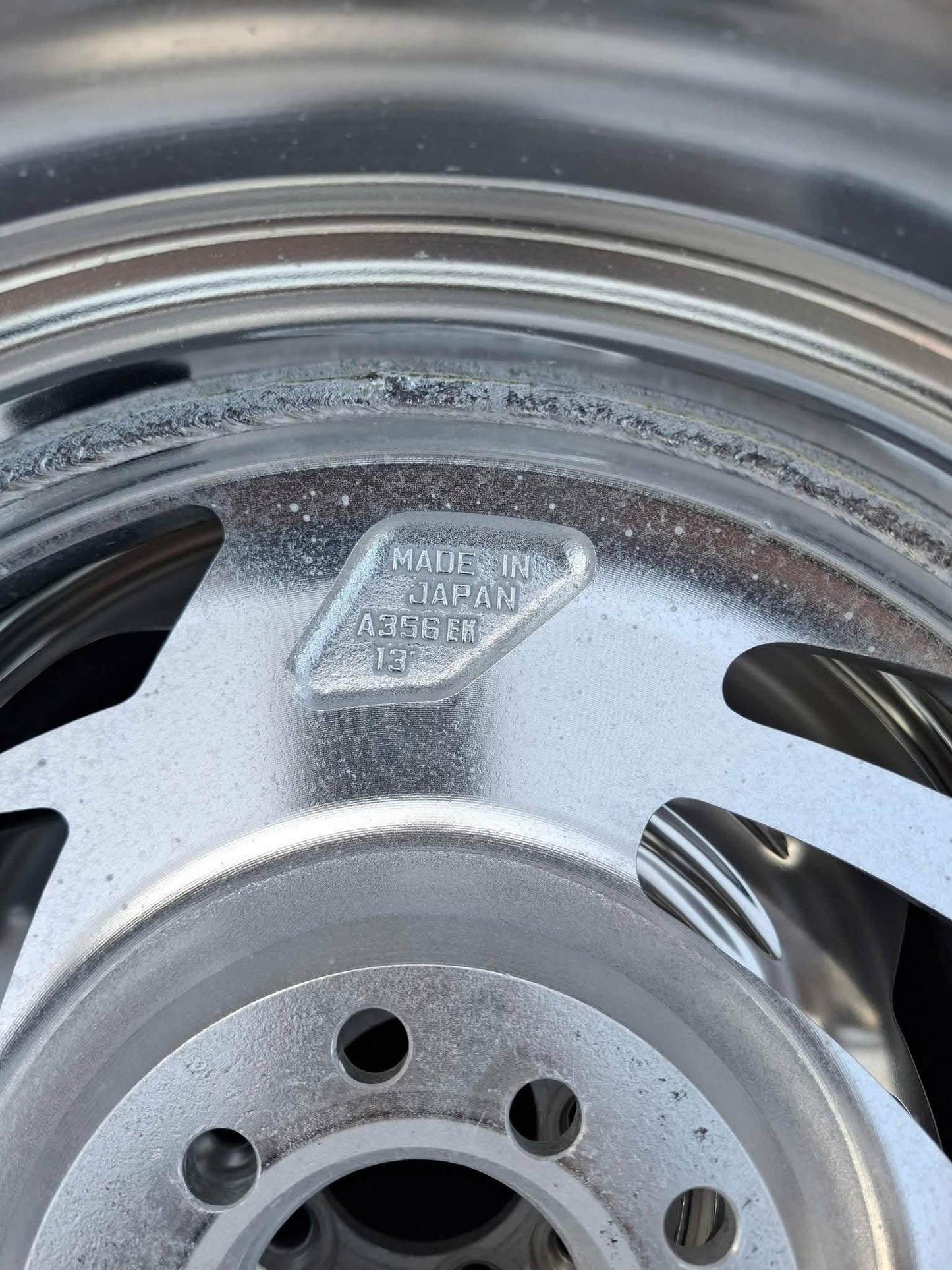 Racing Beat mad shark 16” set.