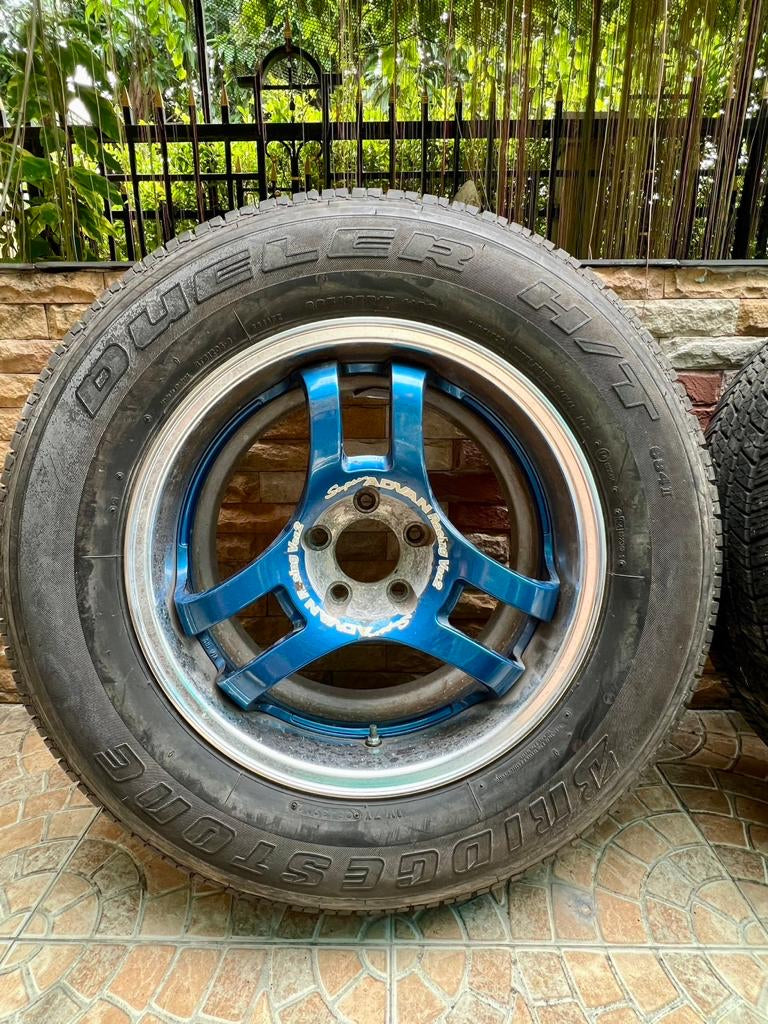 Super Advan v2 17/8.5” +27 5/114.3